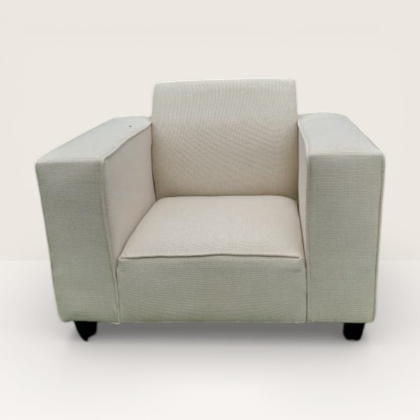Ivory Tufted Armchair (Variant 2)